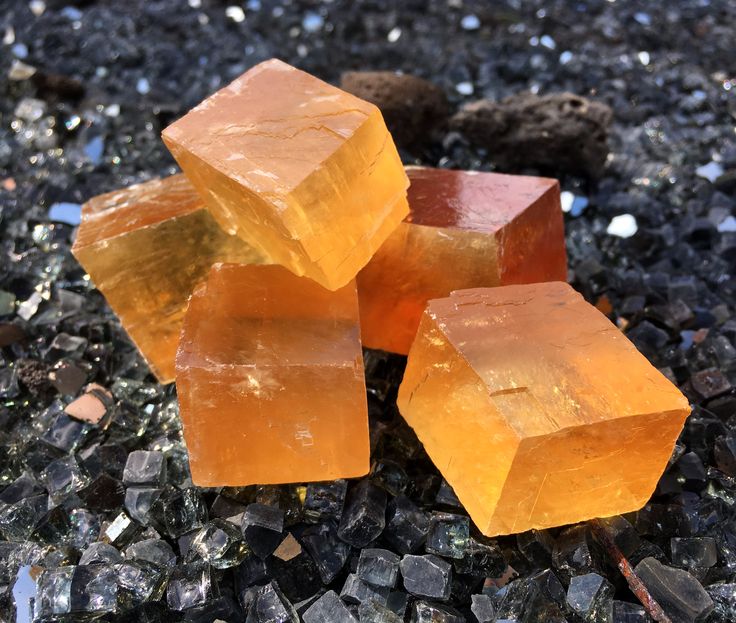 honey calcite
