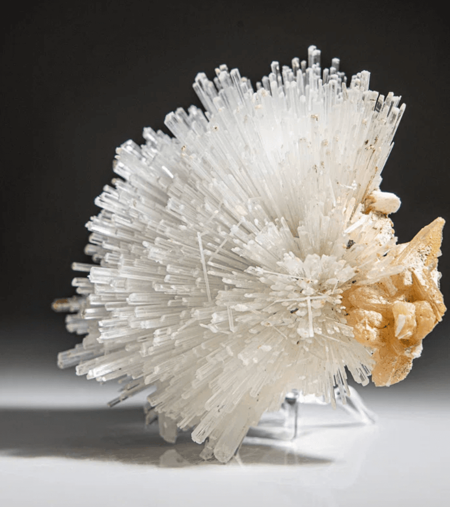 scolecite crystal